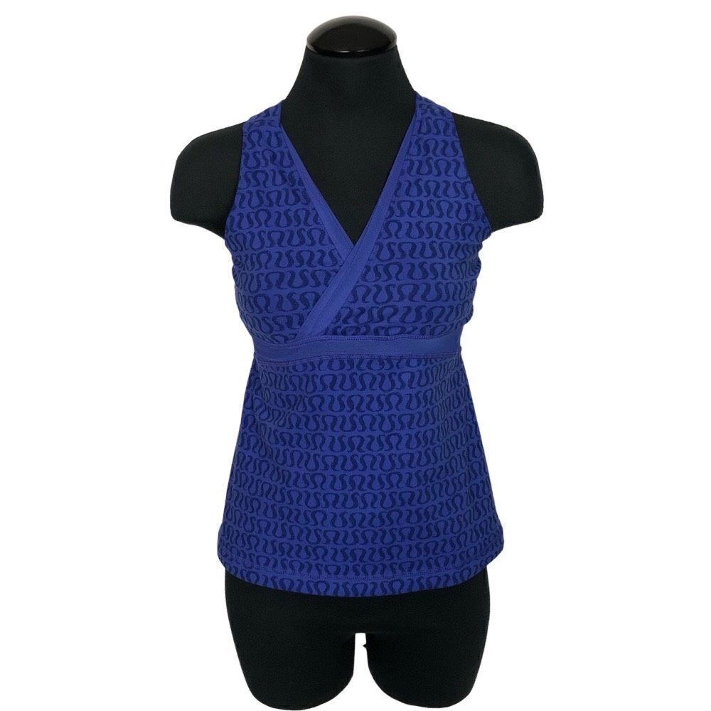 LuluLemon Whisper Logo Tank - Women’s 6